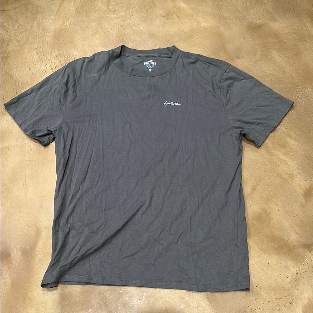 Hollister Men’s Charcoal Crew Logo T-Shirt